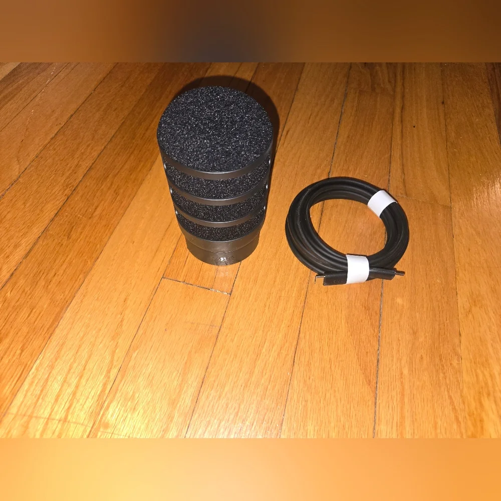 Rode Black Microphone Pop Cover And USB To USB Cord